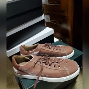 Sz 40 NIB $595 Gianvito Rossi velvety sneakers